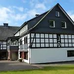 Aussichtsbauernhofpension Hof Gretchens B&B *