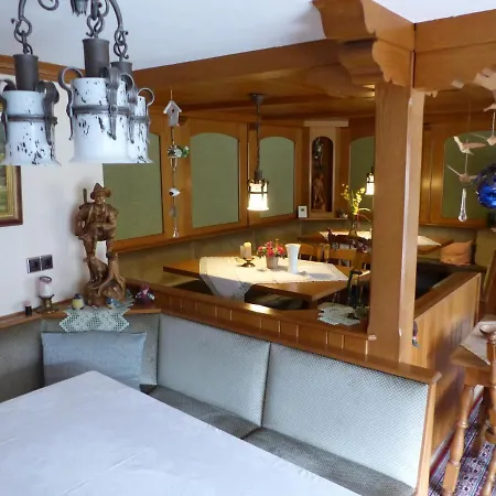 ベッド・アンド・ブレックファスト Aussichtsbauernhofpension Hof Gretchens