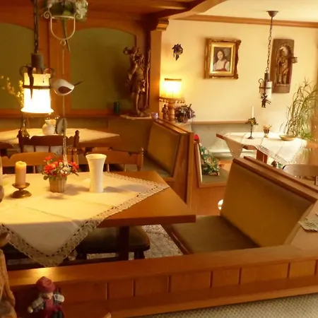Alojamento de Acomodação e Pequeno-almoço Aussichtsbauernhofpension Hof Gretchens Winterberg